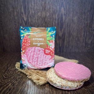 Злаковый гречневый десерт с клубникой и йогуртом 34 г