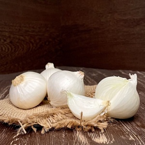 Лук репчатый белый