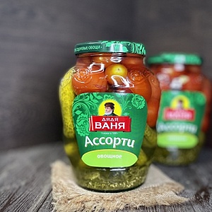 Ассорти овощное маринованное огурец и томат 1,8 л 